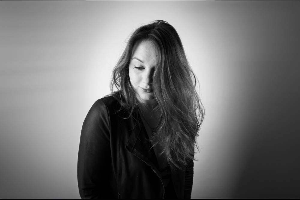 Esther - Singer / Pianist